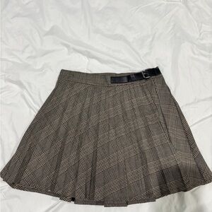 Plaid Gray Skirt with Black Belt